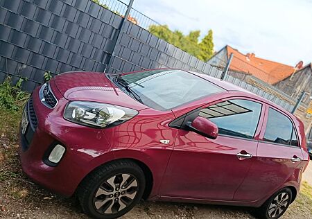 Kia Picanto 1.0 UEFA EURO 2016 UEFA EURO 2016