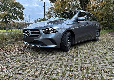 Mercedes-Benz B 200 B200 - Top Zustand - LED - AHK - WR - Unfallfrei