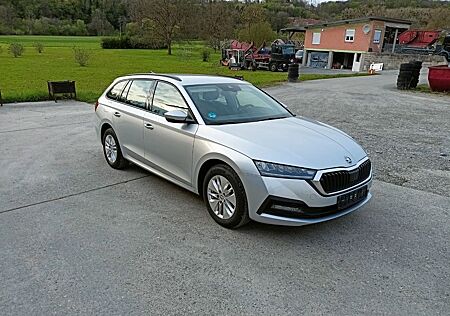 Skoda Octavia 2.0 TDI DSG LED AHK Alu16 VirtualCockpit