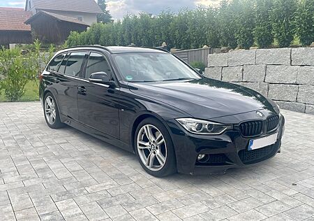 BMW 320d Touring; M-Paket; Leder ;Glasdach; 8-Gang