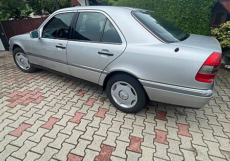 Mercedes-Benz C 180 ELEGANCE Elegance