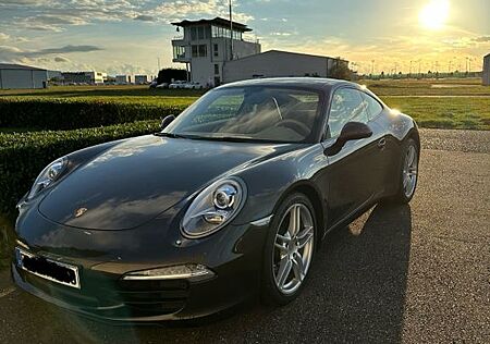 Porsche 991 Carrera 4 Coupé, Approved Garantie, wenig km