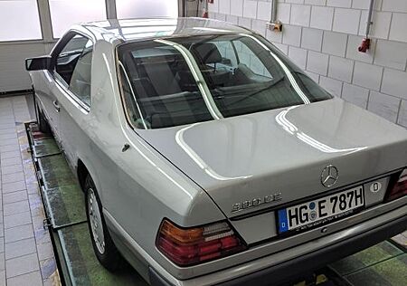 Mercedes-Benz CE 300