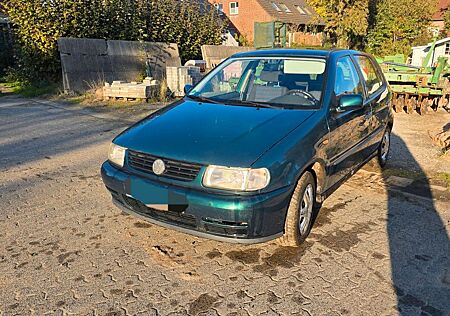 VW Polo Volkswagen 1.4 44kW Auto Basis