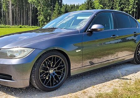 BMW 320i umfangreich bei gewartet u. investiert