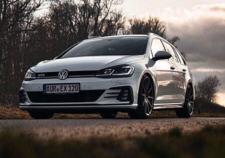 VW Golf Volkswagen 2.0 TDI DSG GTD Variant GTD