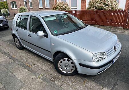 VW Golf Volkswagen 1.6 Auto! Durchweg Checkheft!!!!!!!!