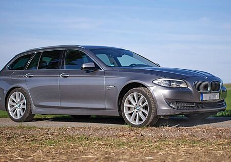 BMW 530d xDrive Touring -