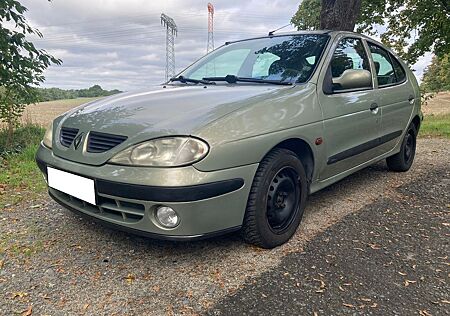 Renault Megane 1.4 16V Fairway