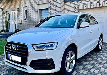 Audi Q3 2.0 TFSI quattro S tronic S-line Sport Plus