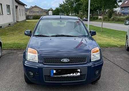 Ford Fusion 1,4 16V + +