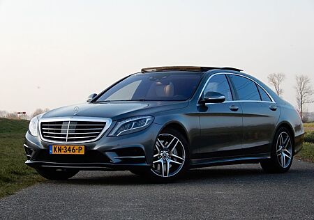 Mercedes-Benz S 500 4 MATIC LANG AMG PANO BURM VOLL !