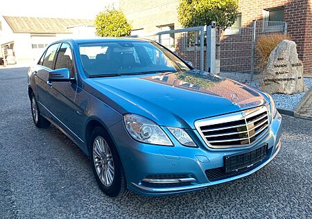 Mercedes-Benz E 250 E 250CDI BlueEFF ELEGANCE Aut*Leder*Distr*HU8/27