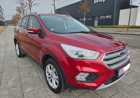 Ford Kuga 1.5 Titanium /Xenon/Keyless/Kamera/T-Leder/