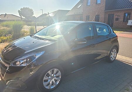 Peugeot 208 PureTech 82 Active Active