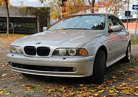 BMW 520i -