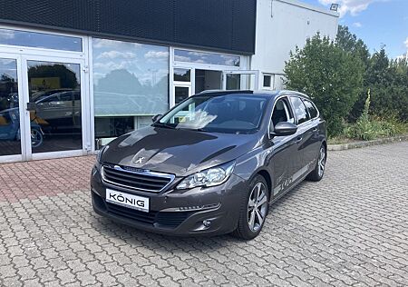Peugeot 308 SW Klimaauto. Kamera Navi Panoramadach