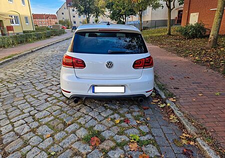 VW Golf Volkswagen 2.0 TSI GTI GTI
