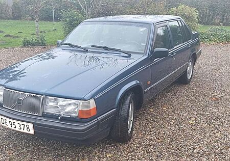 Volvo 940 GLT 2.3 16V Benziner Automatic