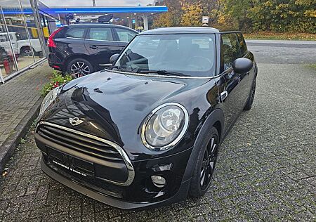 Mini ONE 3-trg. Blackyard