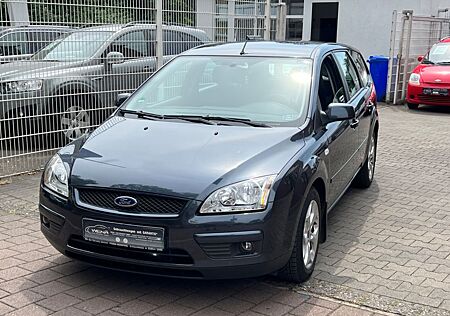 Ford Focus Turnier Style"Behindertengerecht"Garantie