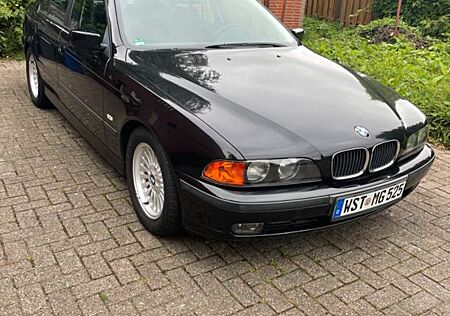 BMW 523i M- Sportfahrwerk / Shadowline