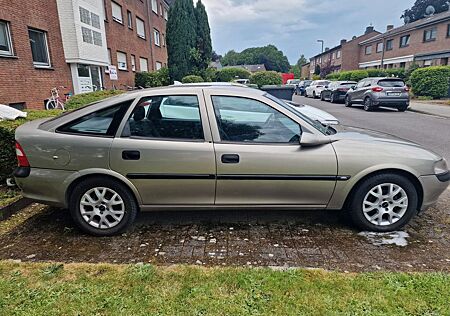 Opel Vectra 1.6 -Liebhaberauto 35.000km