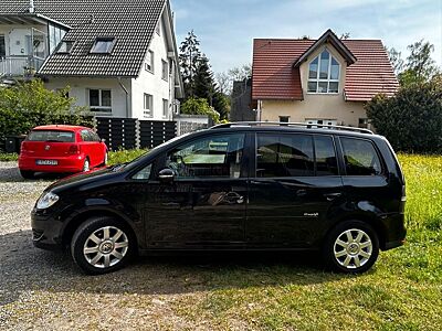 Volkswagen Touran 1.6 Freestyle -7 Sitze 8 Fach bereift AHK