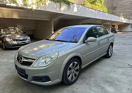 Opel Vectra C Lim. 1.6 Edition Plus Teilleder Klima