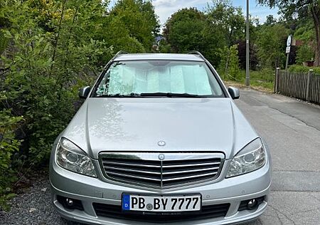 Mercedes-Benz 220