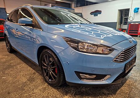 Ford Focus Turnier Titanium *TüvNeu*Scheckheft*Kamera