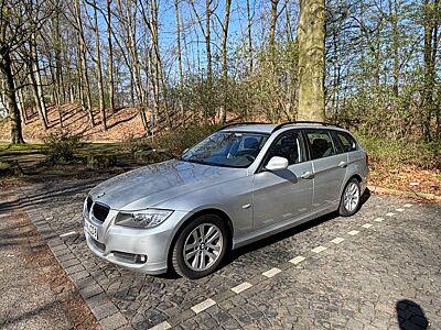 BMW 318d Touring -AHK-STANDHEIZUNG- NAVI - KLIMAAUT