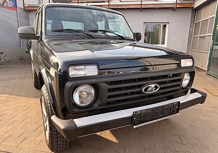Lada Niva 4x4 LEGEND 2026 MS-Versiegelung AHK