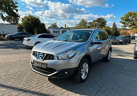 Nissan Qashqai +2 Acenta 2.0 7 Sitzer Panorma
