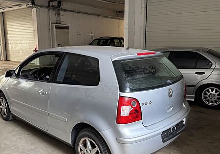 VW Polo Volkswagen 1.4FSI 3 Türer - TÜV bis 04/2027 - Motor