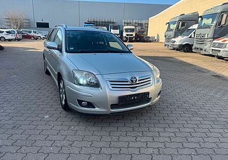 Toyota Avensis Combi Executive 1.8-l-VVT-i