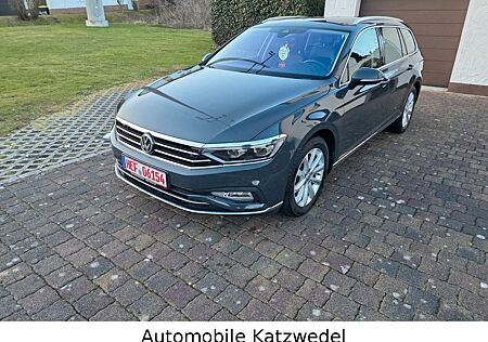 VW Passat Variant Volkswagen Elegance/DSG/AHK/Garantie!