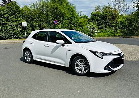 Toyota Corolla 1,8 Hybrid Team Deutschland