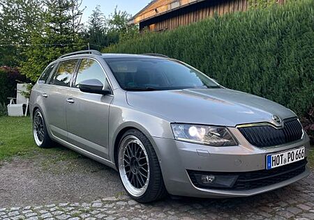 Skoda Octavia 1.6 TDI Green tec 4x4 Elegance Combi...
