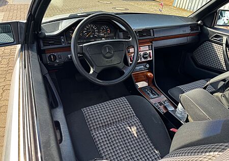 Mercedes-Benz 300 W124 Coupe 300CE