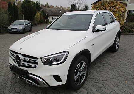 Mercedes-Benz GLC 300 e 4Matic+LED Scheinwerfer+AHK+NAVI