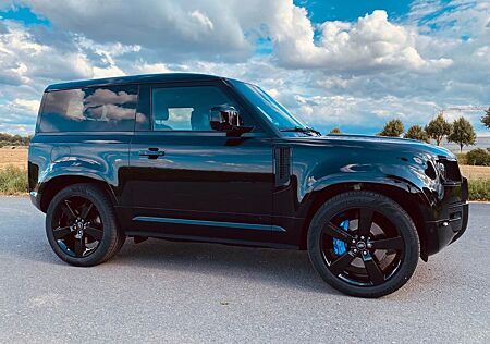 Land Rover Defender V8 BOND EDITION 007 / 1. Hand