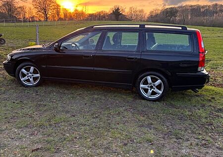 Volvo V70 2.4 D5 - Bastlerfahrzeug