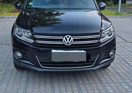 VW Tiguan Volkswagen 2.0 TDI BlueMotion/LIFE/AHK/NAVI/ALU/
