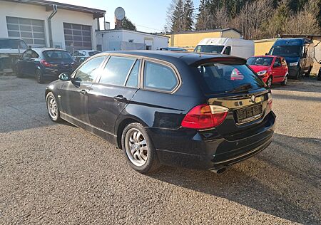 BMW 320i Touring -