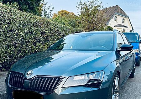 Skoda Superb gebraucht kaufen Skoda Superb 2.0 TSI 206kW DSG 4x4 SportLine Combi...