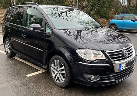 VW Touran Volkswagen 1.4 TSI DSG Highline 7Sitzer