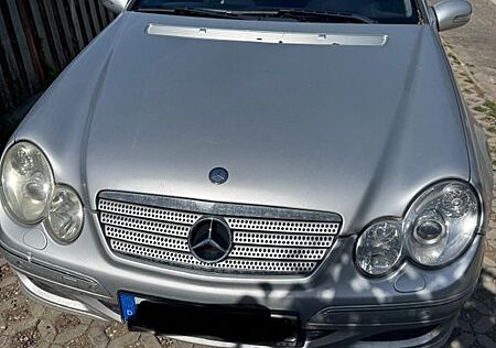 Mercedes-Benz 220