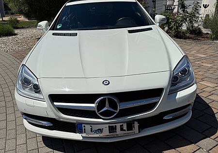 Mercedes-Benz SLK 200 BlueEFFICIENCY -