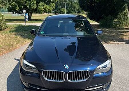 BMW 528i -